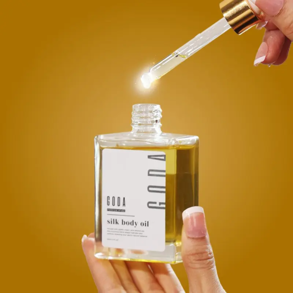 GODA Silk Body Oil - 1.79L oz Lightweight Scented Formula with Vanilla Lavender & Cacao Notes for Firmer Smoother Skin All Day Long